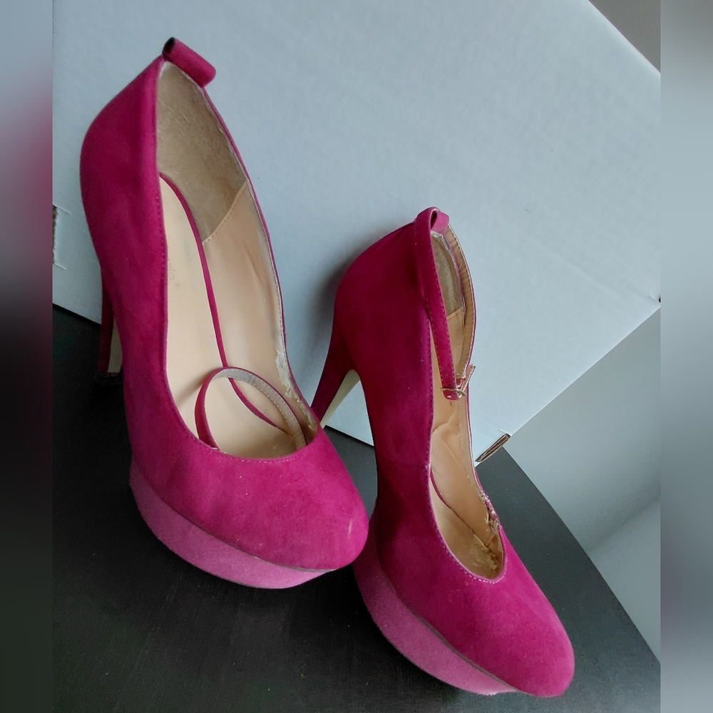 Fashionable Magenta & Pink Platform Pumps